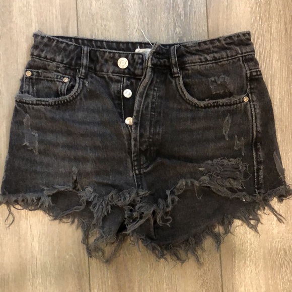 Dark wash distressed denim shorts - Picture 3 of 4
